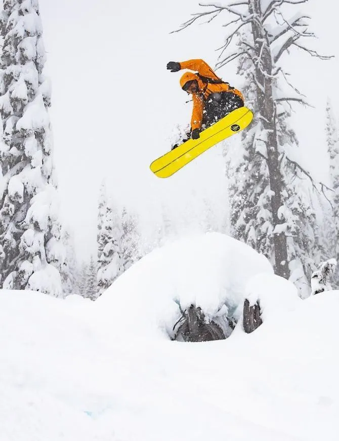 Dakine Low Roller Snowboard Bag | B4BC Grapevine